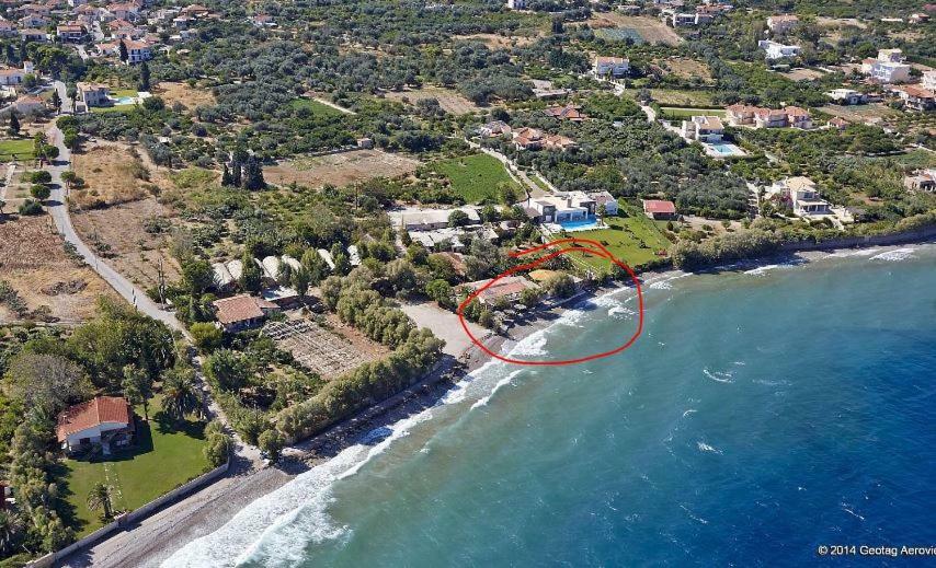 Villa Serenis Porovitsa エクステリア 写真