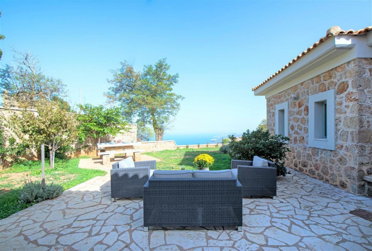 Villa Serenis Porovitsa エクステリア 写真